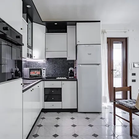 Guesthost - Quartu Sant'elena Bright Flat With Balcony! Apartament *